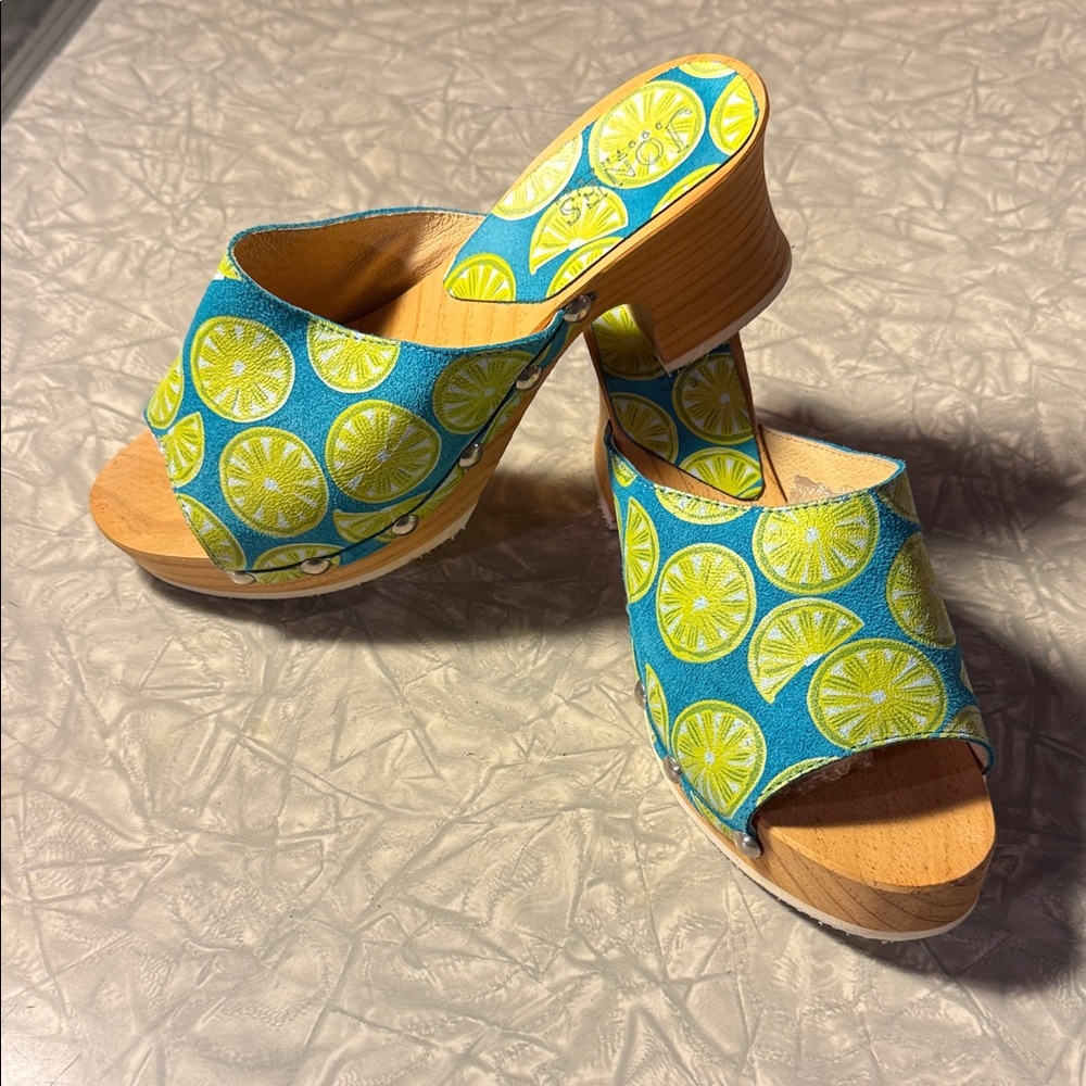 Jones Bootmaker Wood Platform Lime and Women's Heels - Size 38 (US 7)